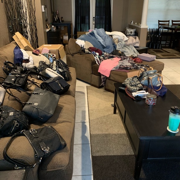 Meet your Posher, Kristy - Picture 3 of 16